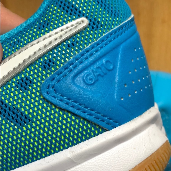 Nike indoor futsal shoes blue white and lime green - Picture 4 of 6